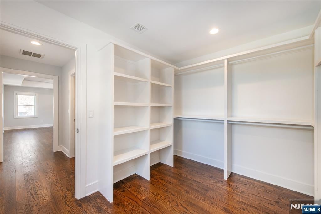Demarest, New Jersey, 07627, United States, 5 Bedrooms Bedrooms, ,7 BathroomsBathrooms,Residential,Active,2037533