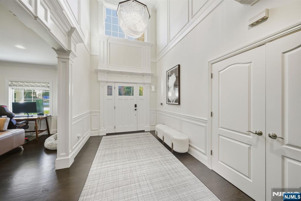 Tenafly, New Jersey, 07670, United States, 5 Bedrooms Bedrooms, ,5 BathroomsBathrooms,Residential,Active,1963283