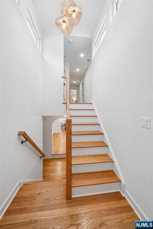 Millburn, New Jersey, 07078, United States, 5 Bedrooms Bedrooms, ,4 BathroomsBathrooms,Residential,Active,2044164