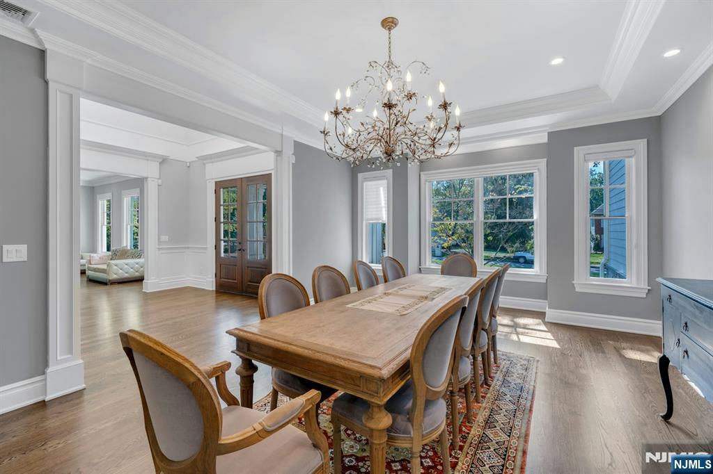 Upper Saddle River, New Jersey, 07458, United States, 5 Bedrooms Bedrooms, ,7 BathroomsBathrooms,Residential,Active,1945224