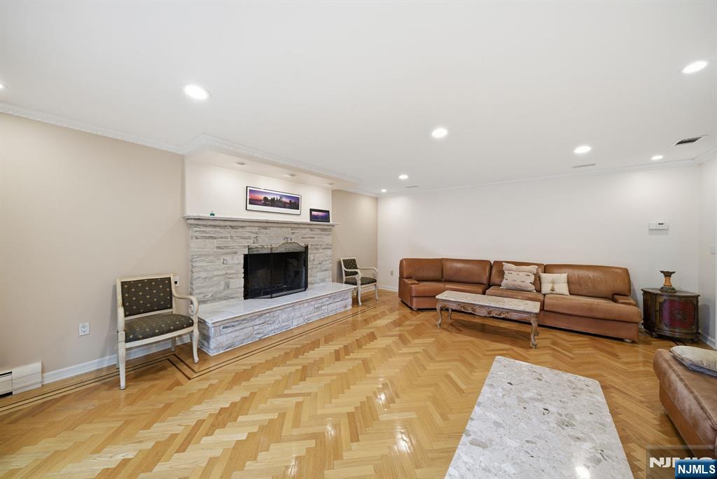 Cresskill, New Jersey, 07626, United States, 5 Bedrooms Bedrooms, ,5 BathroomsBathrooms,Residential,Active,1995264