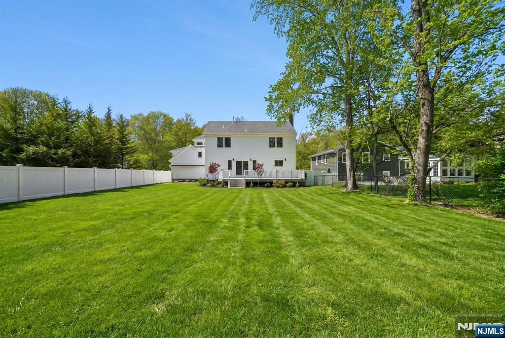 Millburn, New Jersey, 07078, United States, 5 Bedrooms Bedrooms, ,4 BathroomsBathrooms,Residential,Active,2044164