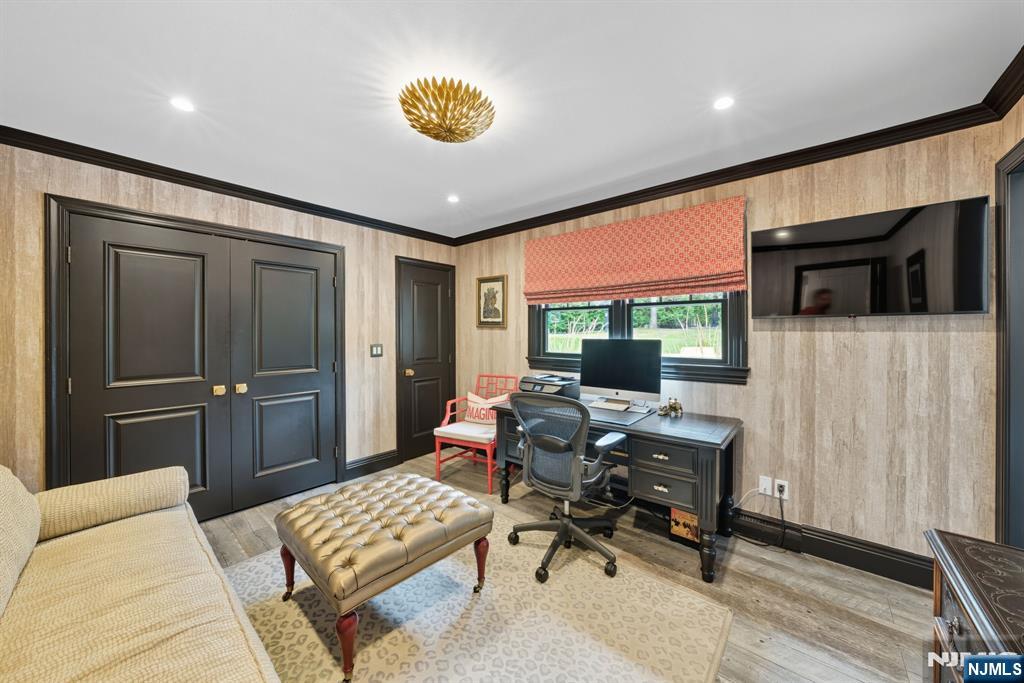 Tenafly, New Jersey, 07670, United States, 5 Bedrooms Bedrooms, ,7 BathroomsBathrooms,Residential,Active,1963399
