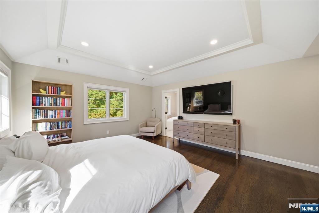 Tenafly, New Jersey, 07670, United States, 5 Bedrooms Bedrooms, ,5 BathroomsBathrooms,Residential,Active,1970990