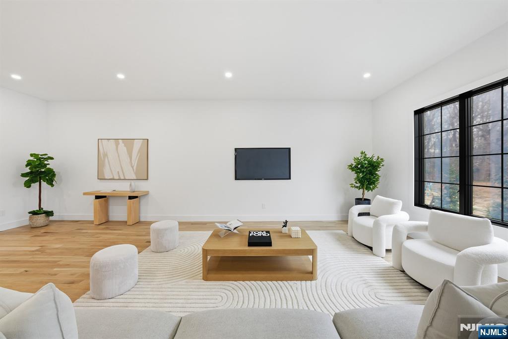 Demarest, New Jersey, 07627, United States, 4 Bedrooms Bedrooms, ,5 BathroomsBathrooms,Residential,Active,2008297