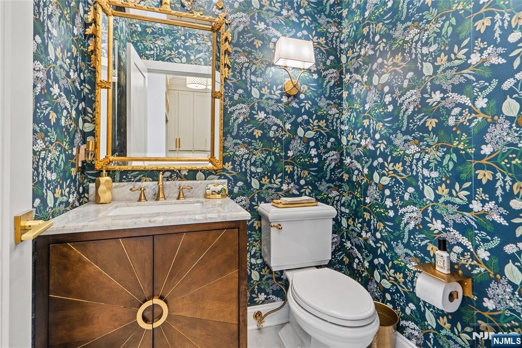 Roseland, New Jersey, 07068, United States, 4 Bedrooms Bedrooms, ,4 BathroomsBathrooms,Residential,Active,2045539