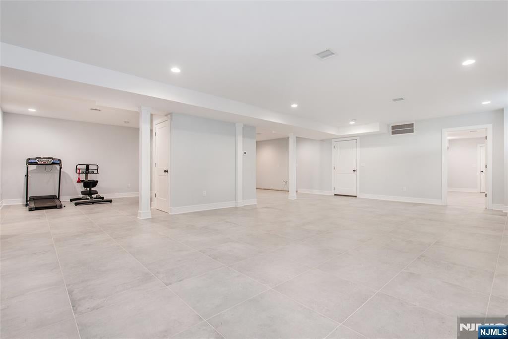 Demarest, New Jersey, 07627, United States, 5 Bedrooms Bedrooms, ,7 BathroomsBathrooms,Residential,Active,2037533