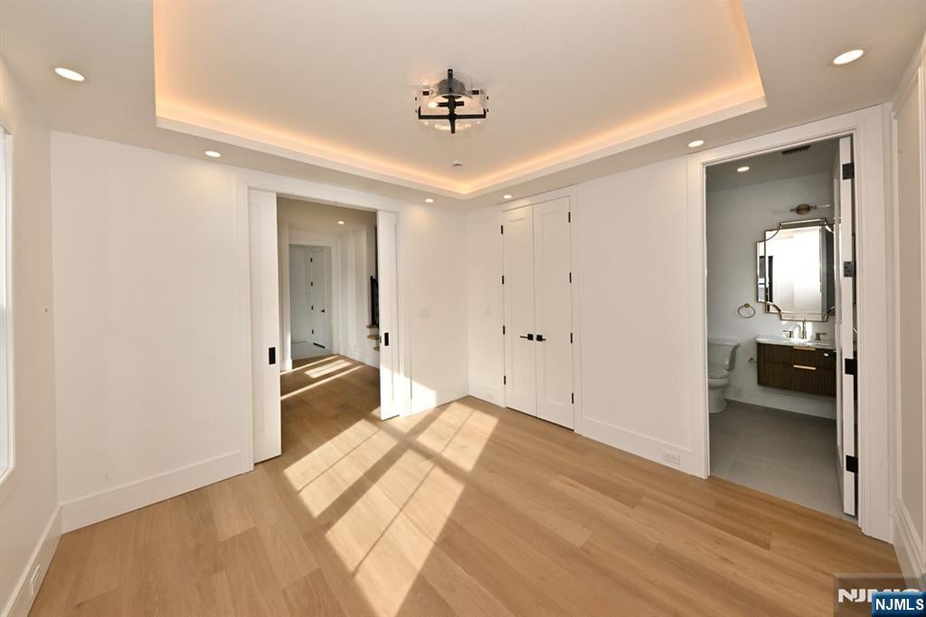 River Edge, New Jersey, 07661, United States, 5 Bedrooms Bedrooms, ,6 BathroomsBathrooms,Residential,Active,2014946