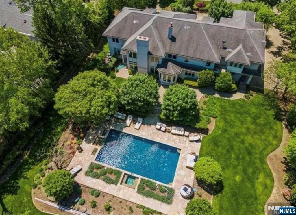 Tenafly, New Jersey, 07670, United States, 6 Bedrooms Bedrooms, ,7 BathroomsBathrooms,Residential,Active,2043827