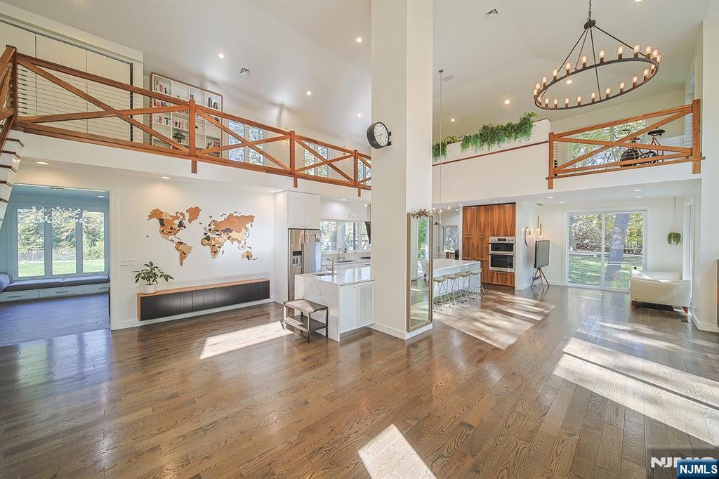 Warren, New Jersey, 07059, United States, 3 Bedrooms Bedrooms, ,5 BathroomsBathrooms,Residential,Active,1965824