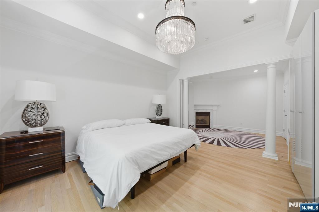 Tenafly, New Jersey, 07670, United States, 4 Bedrooms Bedrooms, ,5 BathroomsBathrooms,Residential,Active,2045606