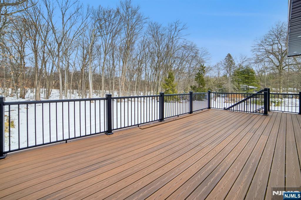Par-Troy Hills Twp., New Jersey, 07054, United States, 4 Bedrooms Bedrooms, ,4 BathroomsBathrooms,Residential,Active,2021621