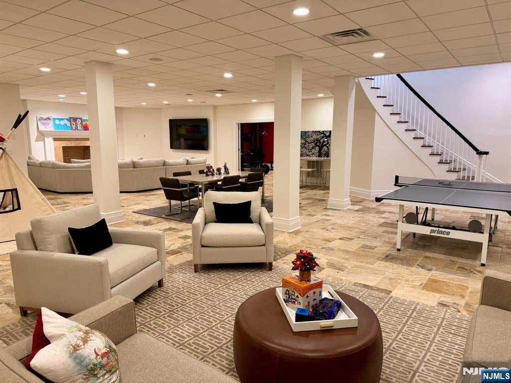 Cresskill, New Jersey, 07626, United States, 6 Bedrooms Bedrooms, ,8 BathroomsBathrooms,Residential,Active,2012941