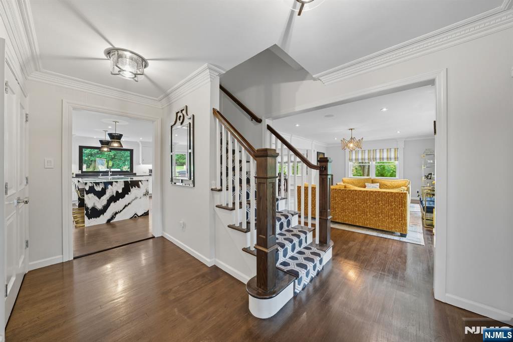 Tenafly, New Jersey, 07670, United States, 5 Bedrooms Bedrooms, ,7 BathroomsBathrooms,Residential,Active,1963399