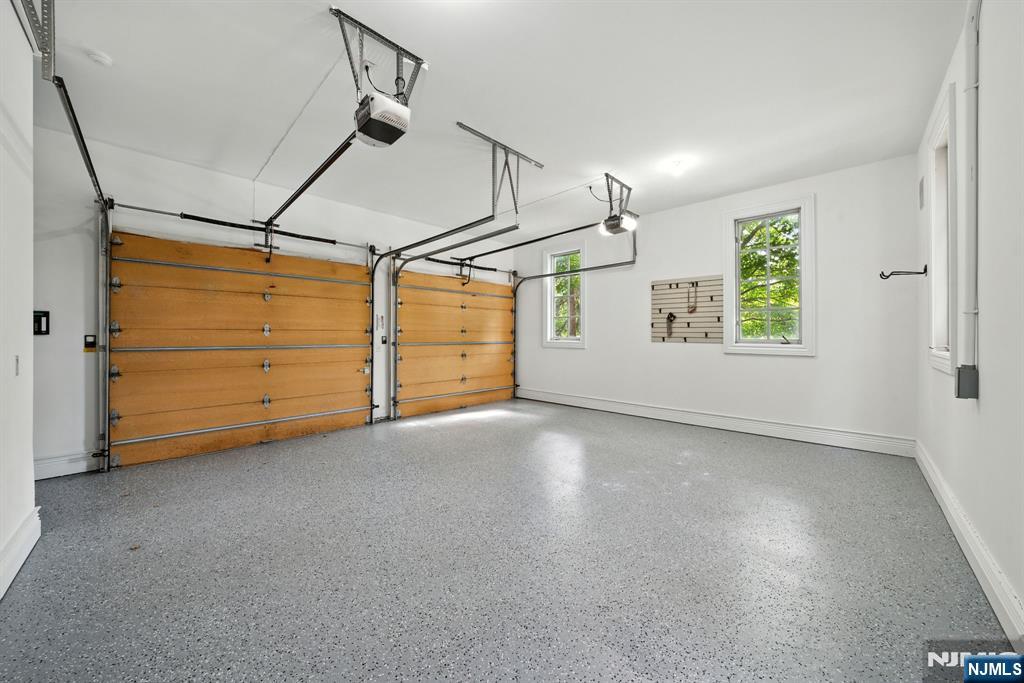 Tenafly, New Jersey, 07670, United States, 7 Bedrooms Bedrooms, ,9 BathroomsBathrooms,Residential,Active,1919077