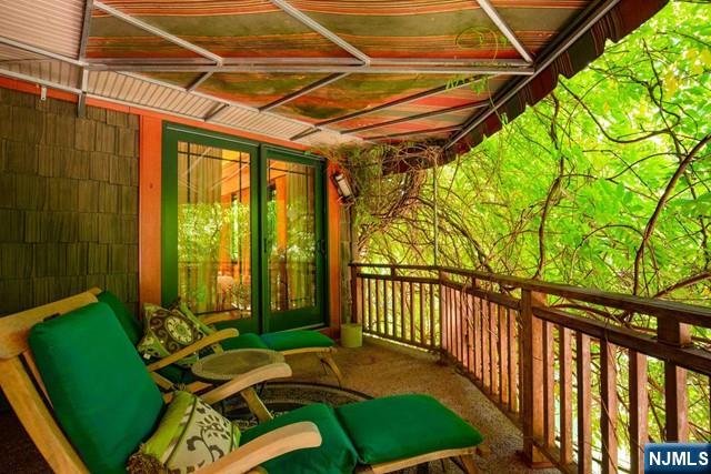 Mahwah, New Jersey, 07430, United States, 4 Bedrooms Bedrooms, ,4 BathroomsBathrooms,Residential,Pending,1993641