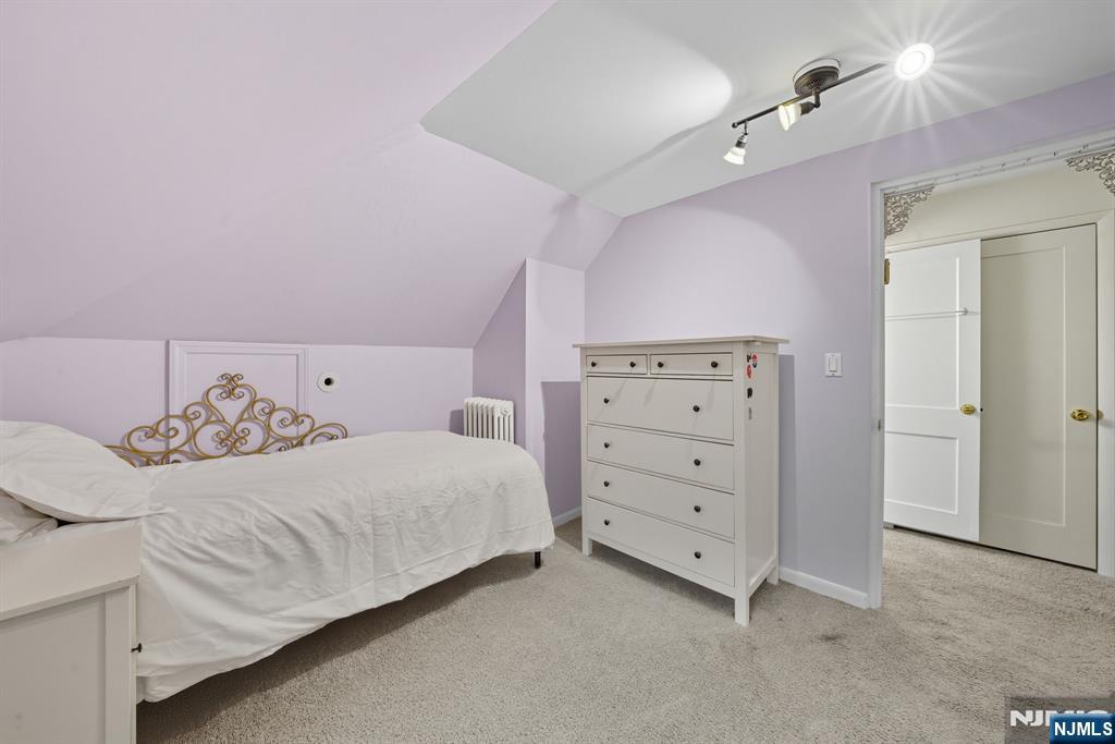 Tenafly, New Jersey, 07670, United States, 6 Bedrooms Bedrooms, ,4 BathroomsBathrooms,Residential,Active,1945075
