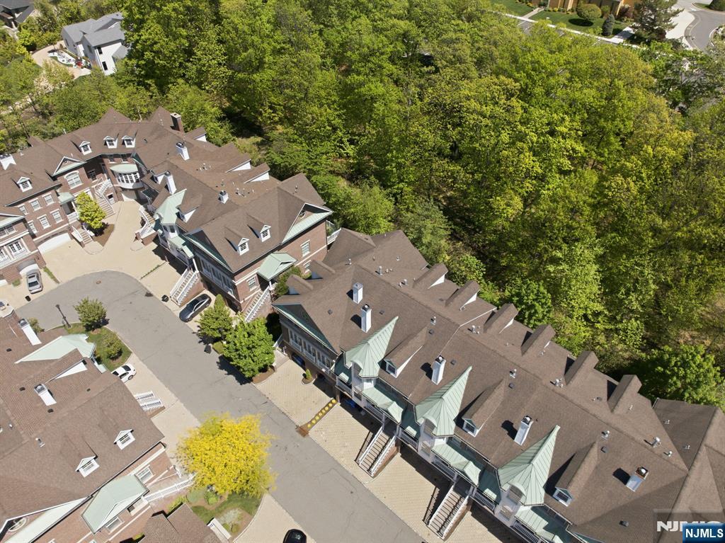 Tenafly, New Jersey, 07670, United States, 4 Bedrooms Bedrooms, ,5 BathroomsBathrooms,Residential,Active,2045606
