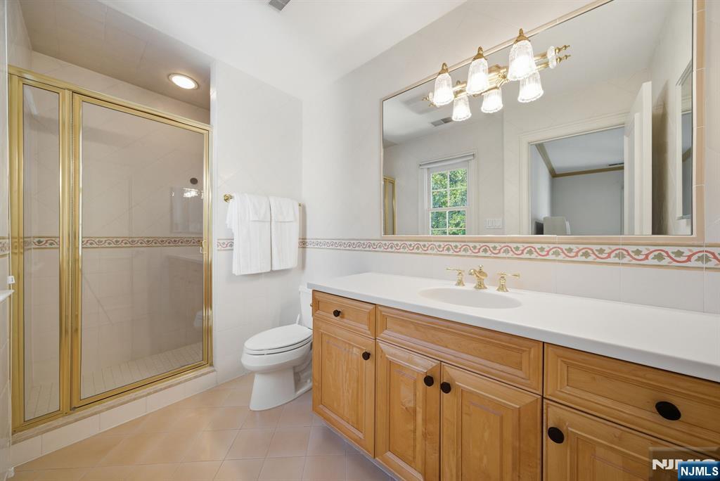 Tenafly, New Jersey, 07670, United States, 5 Bedrooms Bedrooms, ,5 BathroomsBathrooms,Residential,Active,1968424