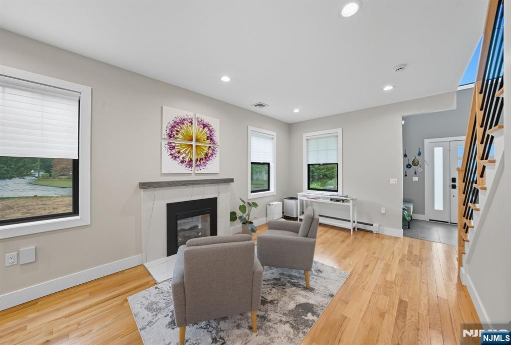 Tenafly, New Jersey, 07670, United States, 5 Bedrooms Bedrooms, ,4 BathroomsBathrooms,Residential,Active,1943831