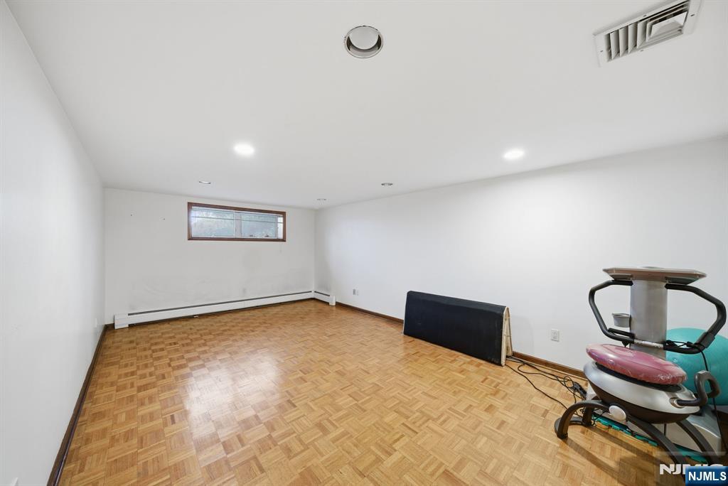 Cresskill, New Jersey, 07626, United States, 5 Bedrooms Bedrooms, ,5 BathroomsBathrooms,Residential,Active,1995264