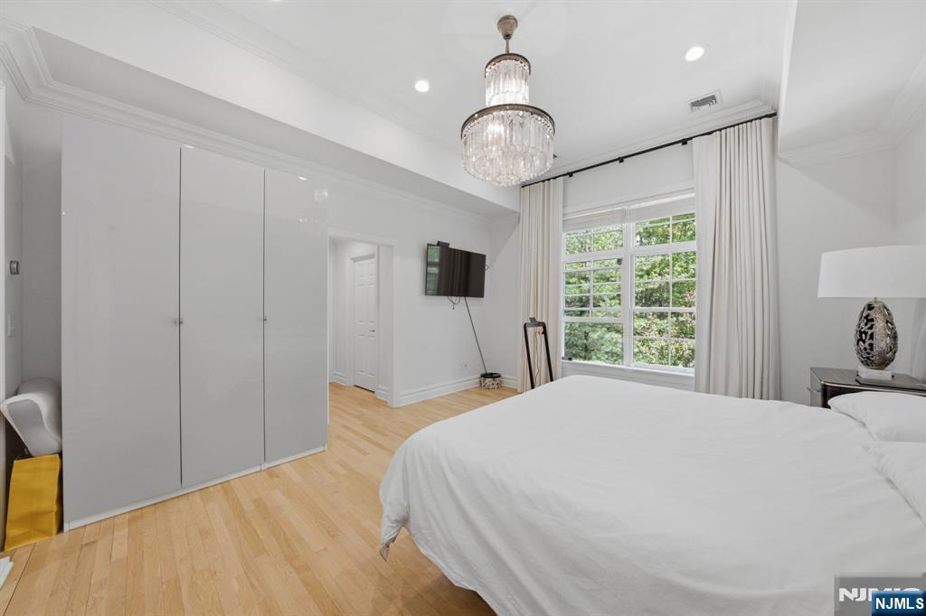 Tenafly, New Jersey, 07670, United States, 4 Bedrooms Bedrooms, ,5 BathroomsBathrooms,Residential,Active,2045606