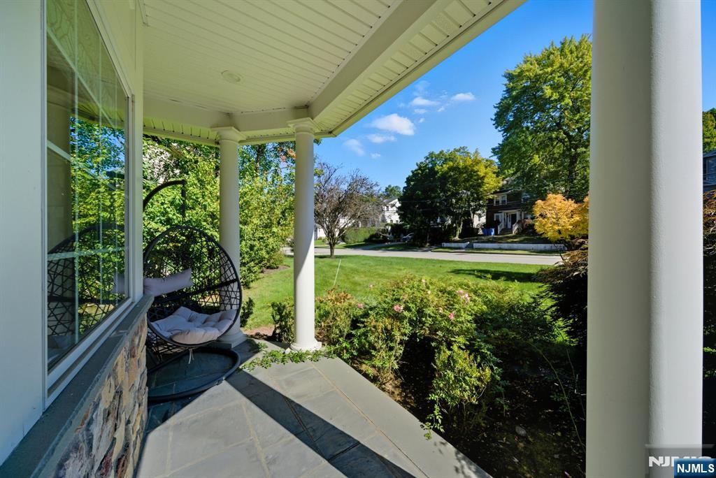 Tenafly, New Jersey, 07670, United States, 5 Bedrooms Bedrooms, ,5 BathroomsBathrooms,Residential,Active,1963283