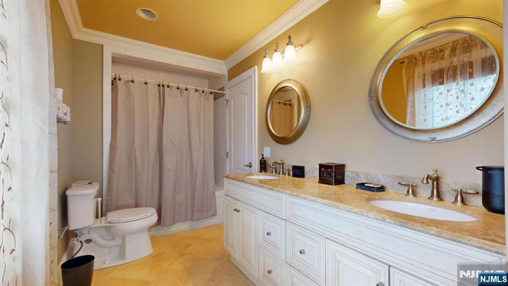 West Orange, New Jersey, 07052, United States, 5 Bedrooms Bedrooms, ,5 BathroomsBathrooms,Residential,Active,1905470