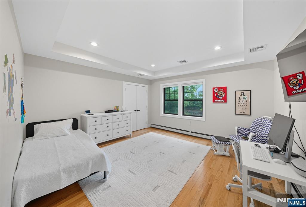 Tenafly, New Jersey, 07670, United States, 5 Bedrooms Bedrooms, ,4 BathroomsBathrooms,Residential,Active,1943831