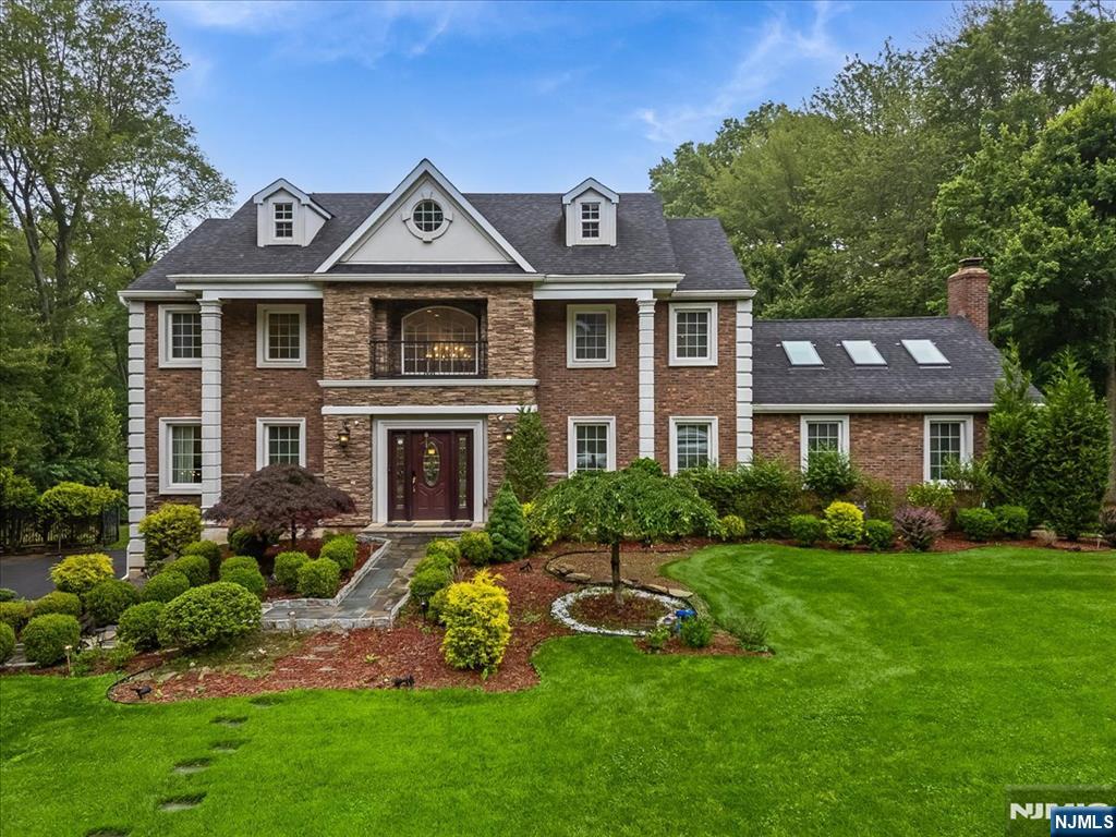 Upper Saddle River, New Jersey, 07458, United States, 4 Bedrooms Bedrooms, ,5 BathroomsBathrooms,Residential,Active,1964462
