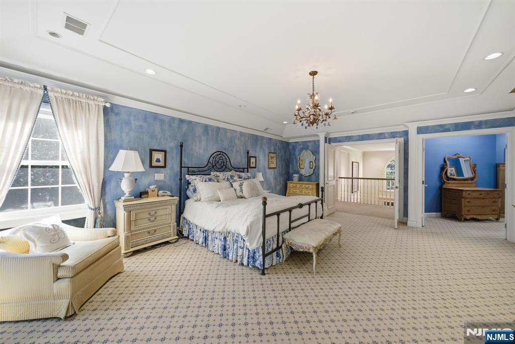 Tenafly, New Jersey, 07670, United States, 5 Bedrooms Bedrooms, ,5 BathroomsBathrooms,Residential,Active,1968424