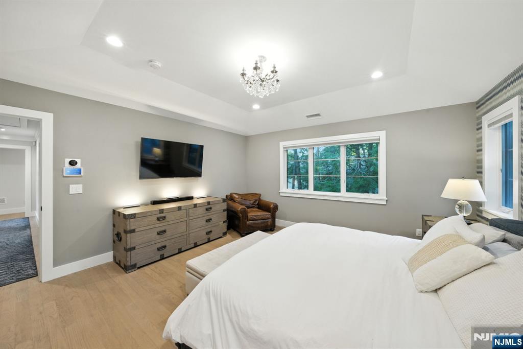 Cresskill, New Jersey, 07626, United States, 5 Bedrooms Bedrooms, ,5 BathroomsBathrooms,Residential,Active,1929433