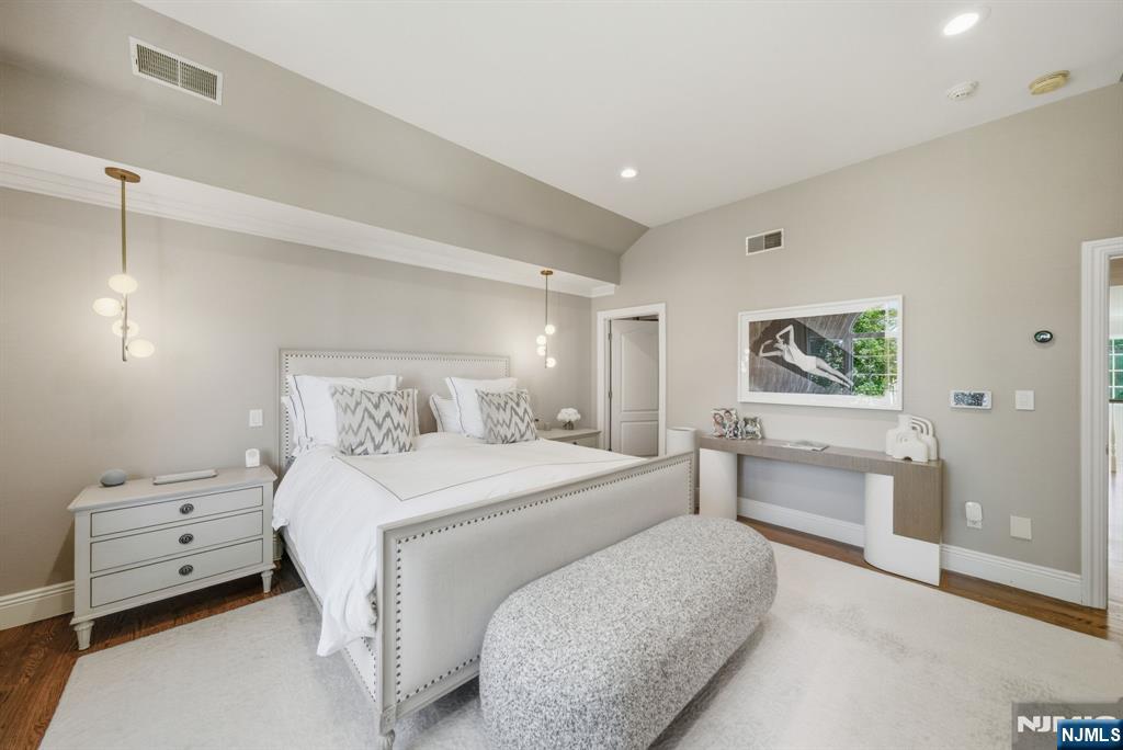 Tenafly, New Jersey, 07670, United States, 5 Bedrooms Bedrooms, ,5 BathroomsBathrooms,Residential,Active,1963283