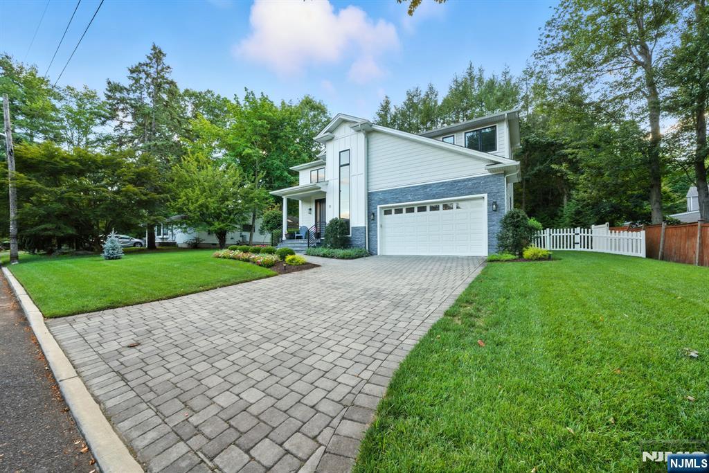 Cresskill, New Jersey, 07626, United States, 5 Bedrooms Bedrooms, ,5 BathroomsBathrooms,Residential,Active,1929433