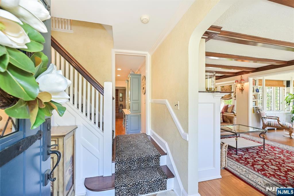 Glen Rock, New Jersey, 07452, United States, 5 Bedrooms Bedrooms, ,6 BathroomsBathrooms,Residential,Active,2042645