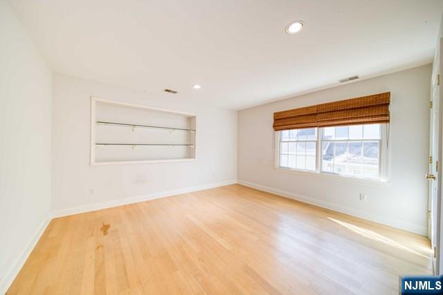 Englewood Cliffs, New Jersey, 07632, United States, 5 Bedrooms Bedrooms, ,5 BathroomsBathrooms,Residential,Active,2051981