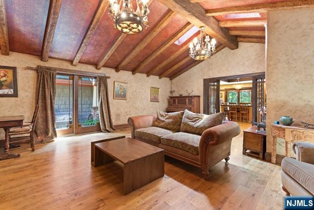 Mahwah, New Jersey, 07430, United States, 4 Bedrooms Bedrooms, ,4 BathroomsBathrooms,Residential,Pending,1993641