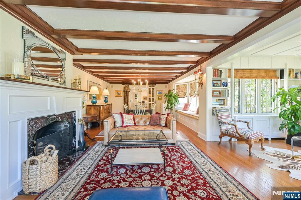Glen Rock, New Jersey, 07452, United States, 5 Bedrooms Bedrooms, ,6 BathroomsBathrooms,Residential,Active,2042645