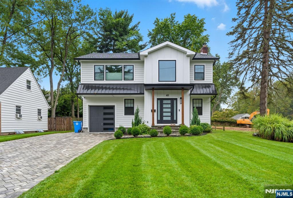 Tenafly, New Jersey, 07670, United States, 5 Bedrooms Bedrooms, ,4 BathroomsBathrooms,Residential,Active,1943831