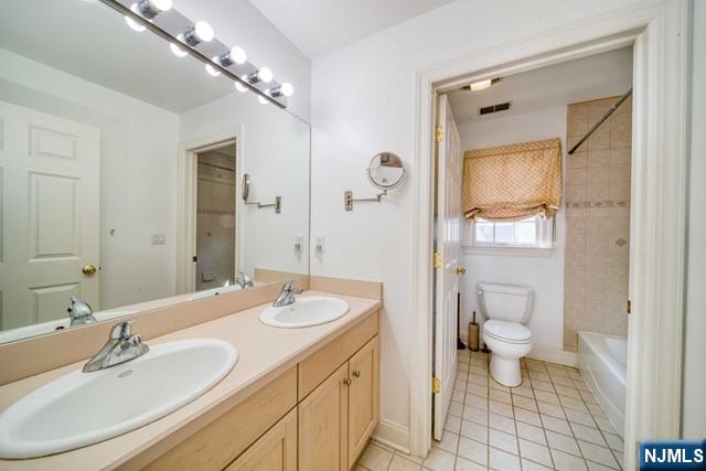 Englewood Cliffs, New Jersey, 07632, United States, 5 Bedrooms Bedrooms, ,5 BathroomsBathrooms,Residential,Active,2051981
