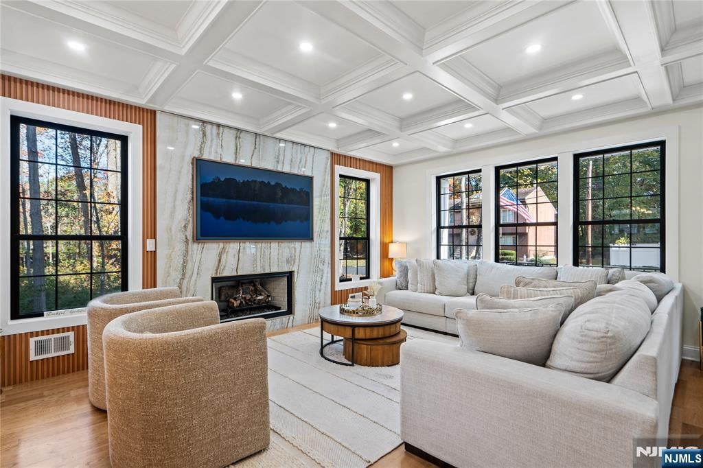 Roseland, New Jersey, 07068, United States, 4 Bedrooms Bedrooms, ,4 BathroomsBathrooms,Residential,Active,2045539