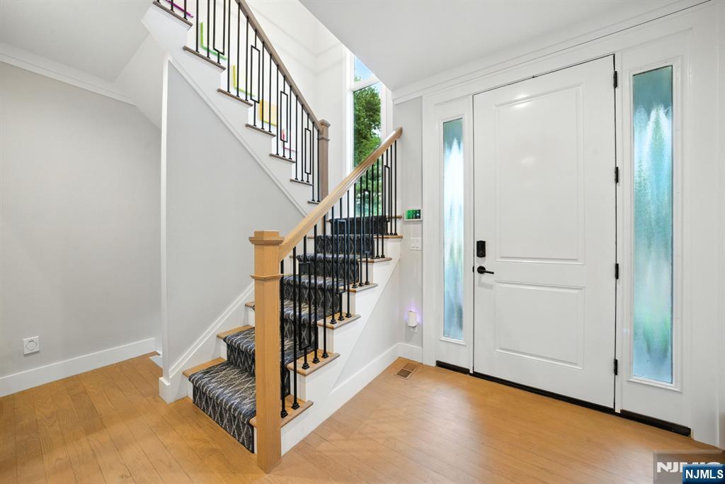Cresskill, New Jersey, 07626, United States, 5 Bedrooms Bedrooms, ,5 BathroomsBathrooms,Residential,Active,1929433
