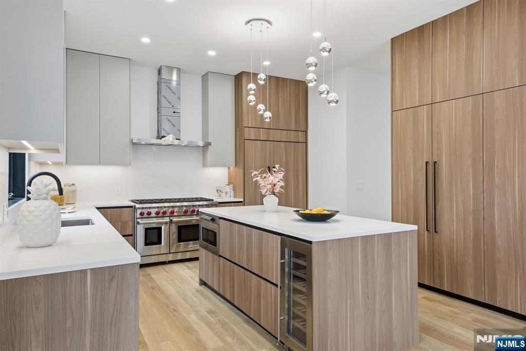 Demarest, New Jersey, 07627, United States, 4 Bedrooms Bedrooms, ,5 BathroomsBathrooms,Residential,Active,2008297