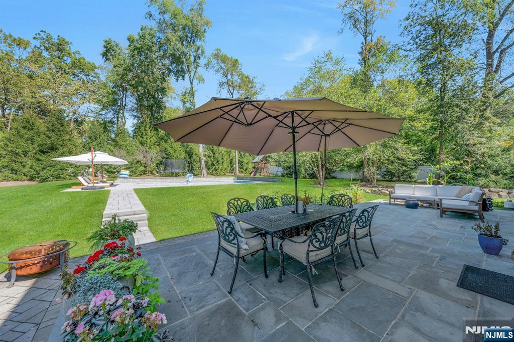 Upper Saddle River, New Jersey, 07458, United States, 5 Bedrooms Bedrooms, ,7 BathroomsBathrooms,Residential,Active,1945224