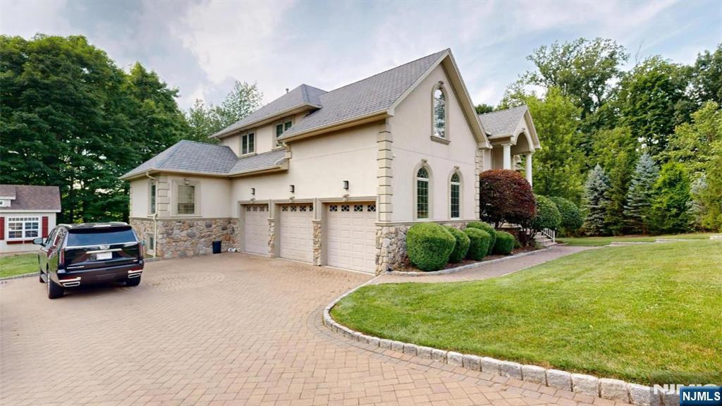 West Orange, New Jersey, 07052, United States, 5 Bedrooms Bedrooms, ,5 BathroomsBathrooms,Residential,Active,1905470