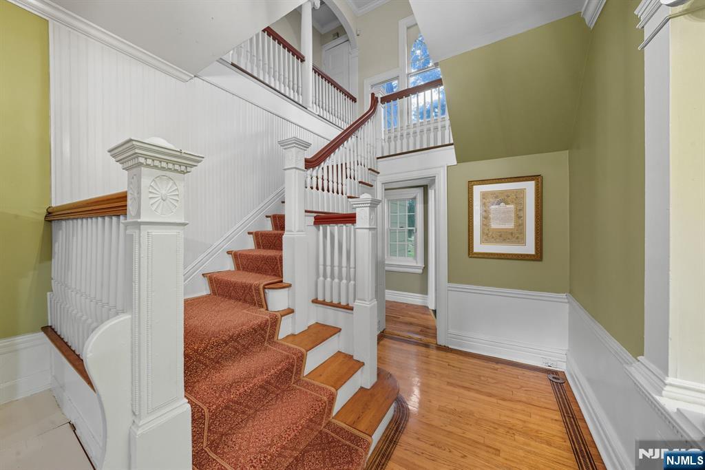 Tenafly, New Jersey, 07670, United States, 6 Bedrooms Bedrooms, ,4 BathroomsBathrooms,Residential,Active,1945075