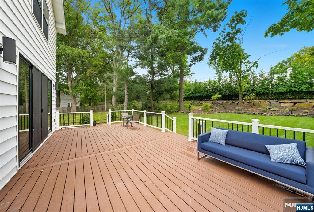 Tenafly, New Jersey, 07670, United States, 5 Bedrooms Bedrooms, ,4 BathroomsBathrooms,Residential,Active,1943831