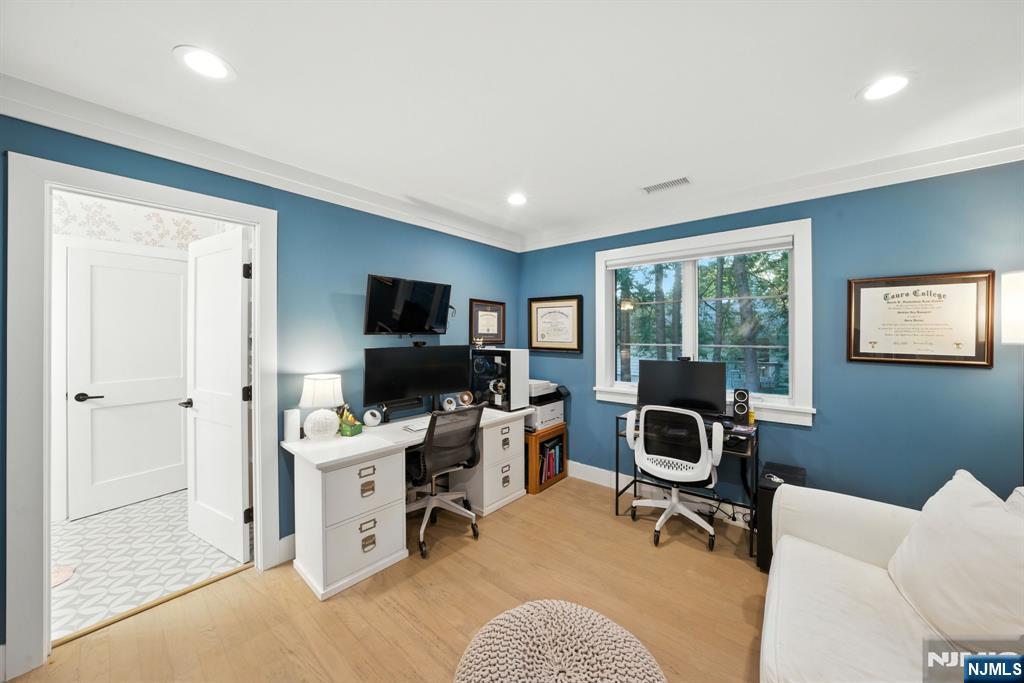 Cresskill, New Jersey, 07626, United States, 5 Bedrooms Bedrooms, ,5 BathroomsBathrooms,Residential,Active,1929433