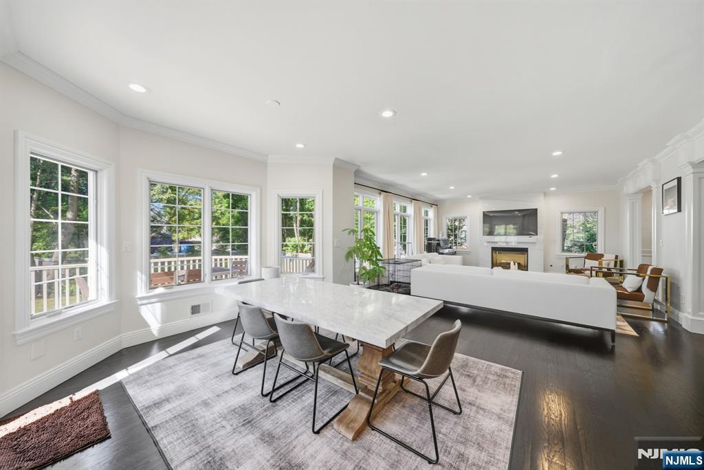 Tenafly, New Jersey, 07670, United States, 5 Bedrooms Bedrooms, ,5 BathroomsBathrooms,Residential,Active,1963283