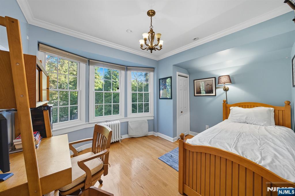 Tenafly, New Jersey, 07670, United States, 6 Bedrooms Bedrooms, ,4 BathroomsBathrooms,Residential,Active,1945075